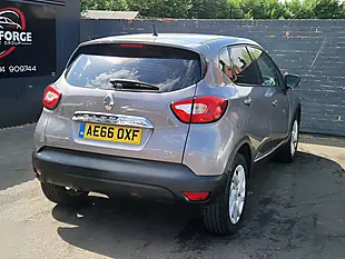 Used 2016 Renault Captur Dynamique Nav Grey - Interior and Exterior details 9