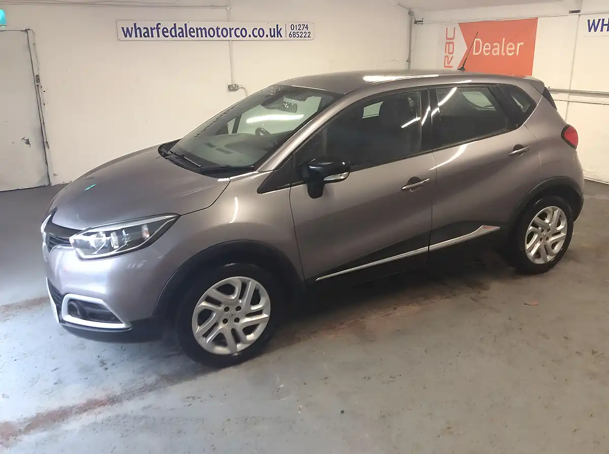 Used 2016 Renault Captur Dynamique Nav Grey - Front View