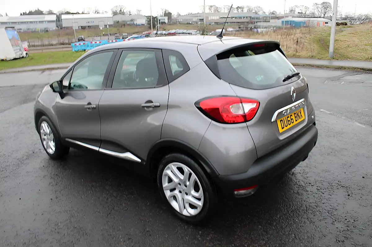 Used 2016 Renault Captur Dynamique Nav Grey - Interior and Exterior details 10