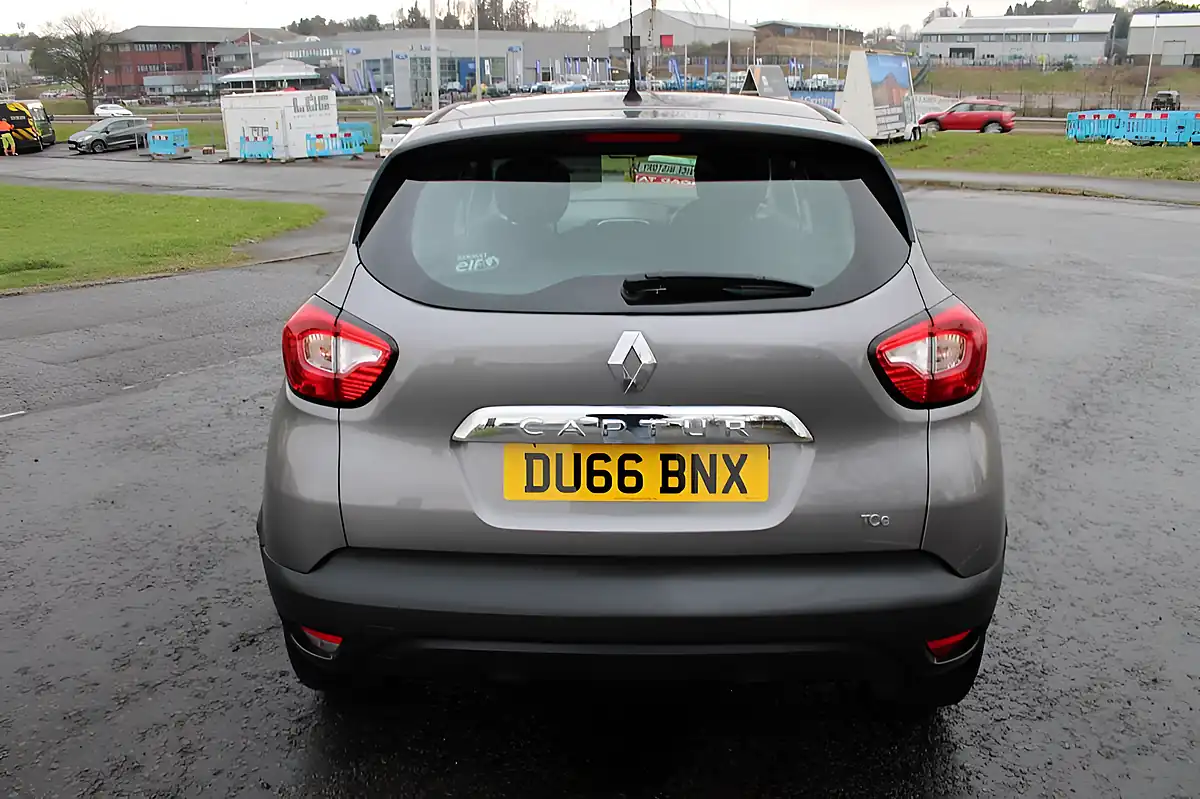 Used 2016 Renault Captur Dynamique Nav Grey - Interior and Exterior details 11