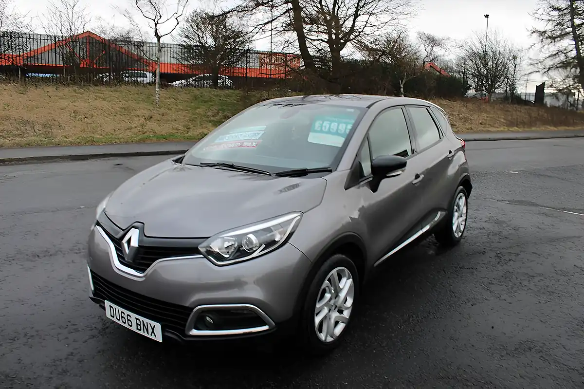 Used 2016 Renault Captur Dynamique Nav Grey - Interior and Exterior details 6