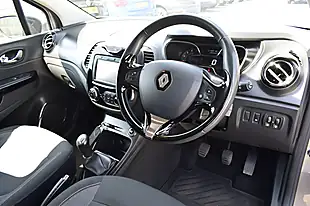 Used 2016 Renault Captur Dynamique Nav Oyster Grey - Interior and Exterior details 7