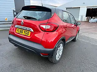 Used 2016 Renault Captur Dynamique Nav Red - Interior and Exterior details 11