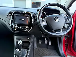 Used 2016 Renault Captur Dynamique Nav Red - Interior and Exterior details 3