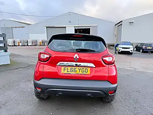 Used 2016 Renault Captur Dynamique Nav Red - Interior and Exterior details 9