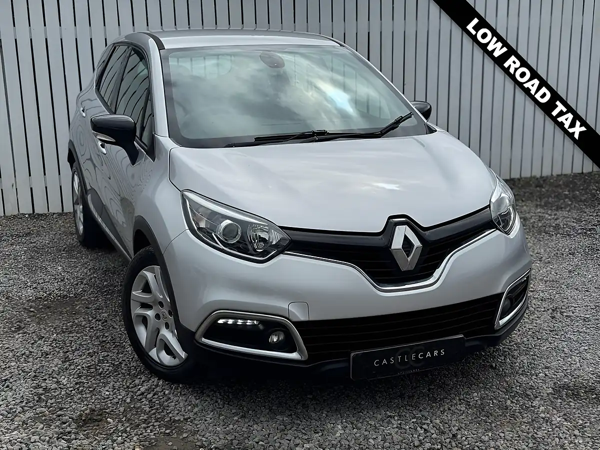 Used 2016 Renault Captur Dynamique Nav Silver - Front View