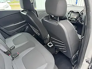 Used 2016 Renault Captur Dynamique Nav Silver - Interior and Exterior details 19
