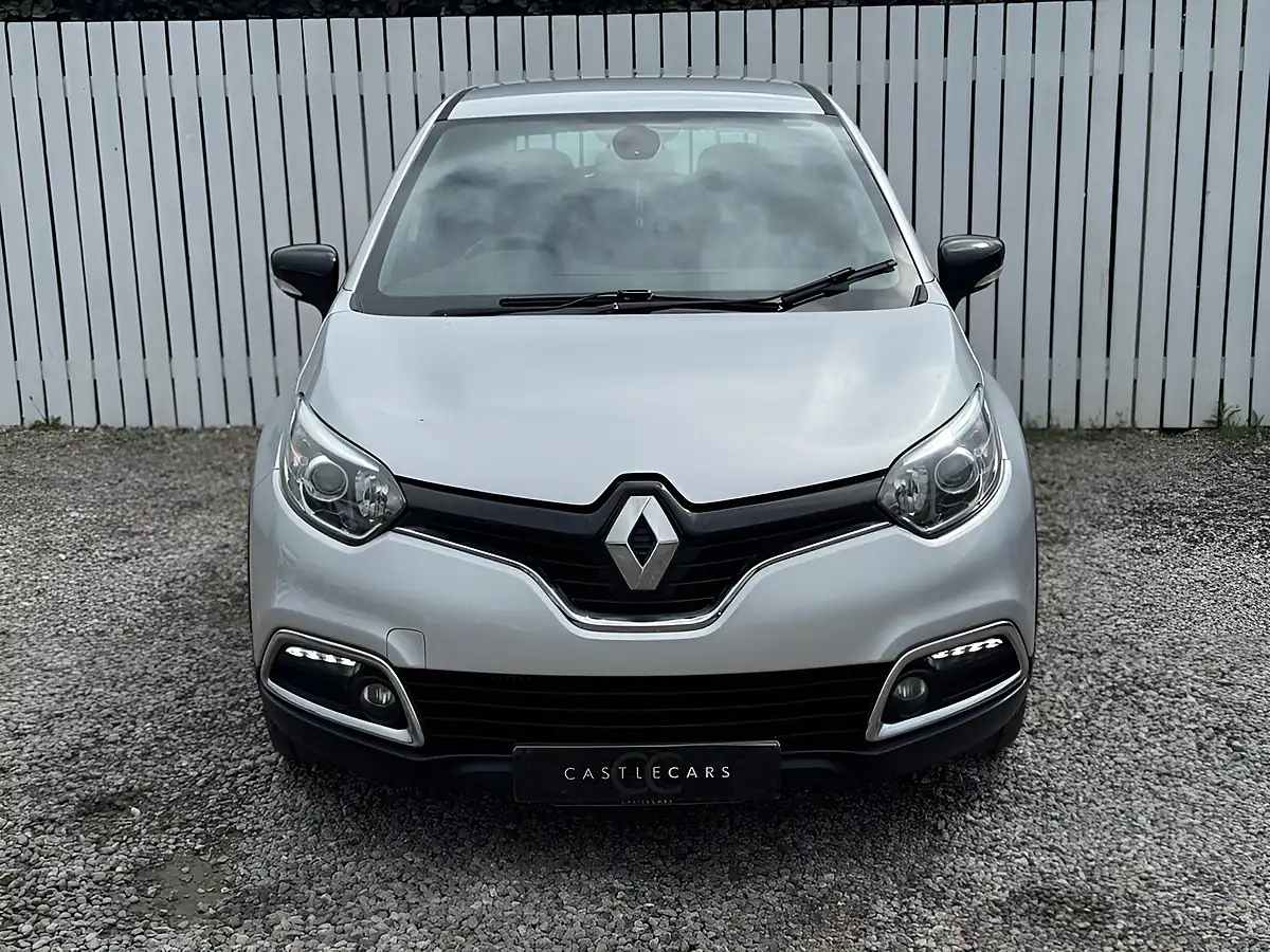 Used 2016 Renault Captur Dynamique Nav Silver - Interior and Exterior details 2