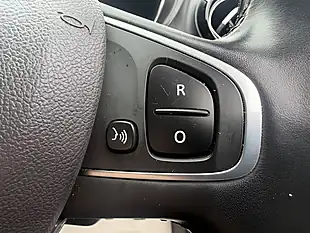 Used 2016 Renault Captur Dynamique Nav Silver - Interior and Exterior details 20