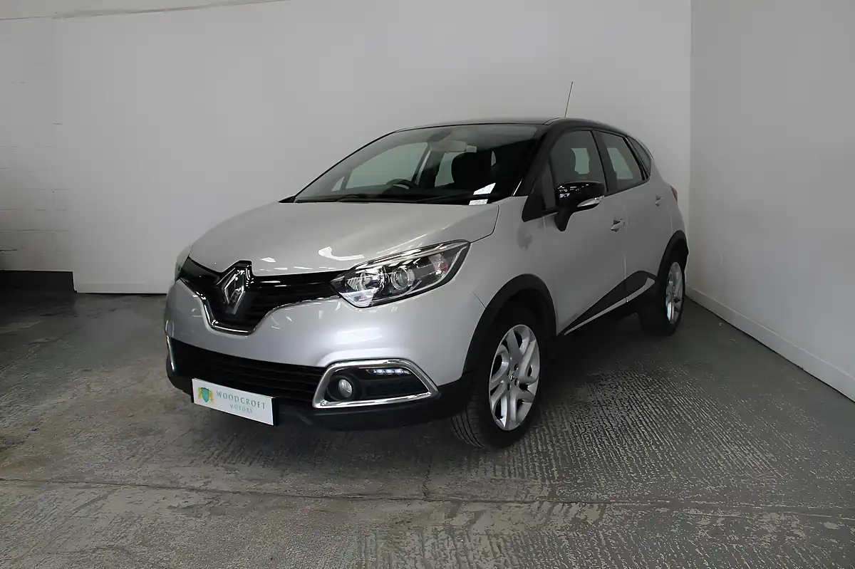 Used 2016 Renault Captur Dynamique Nav Silver - Interior and Exterior details 2