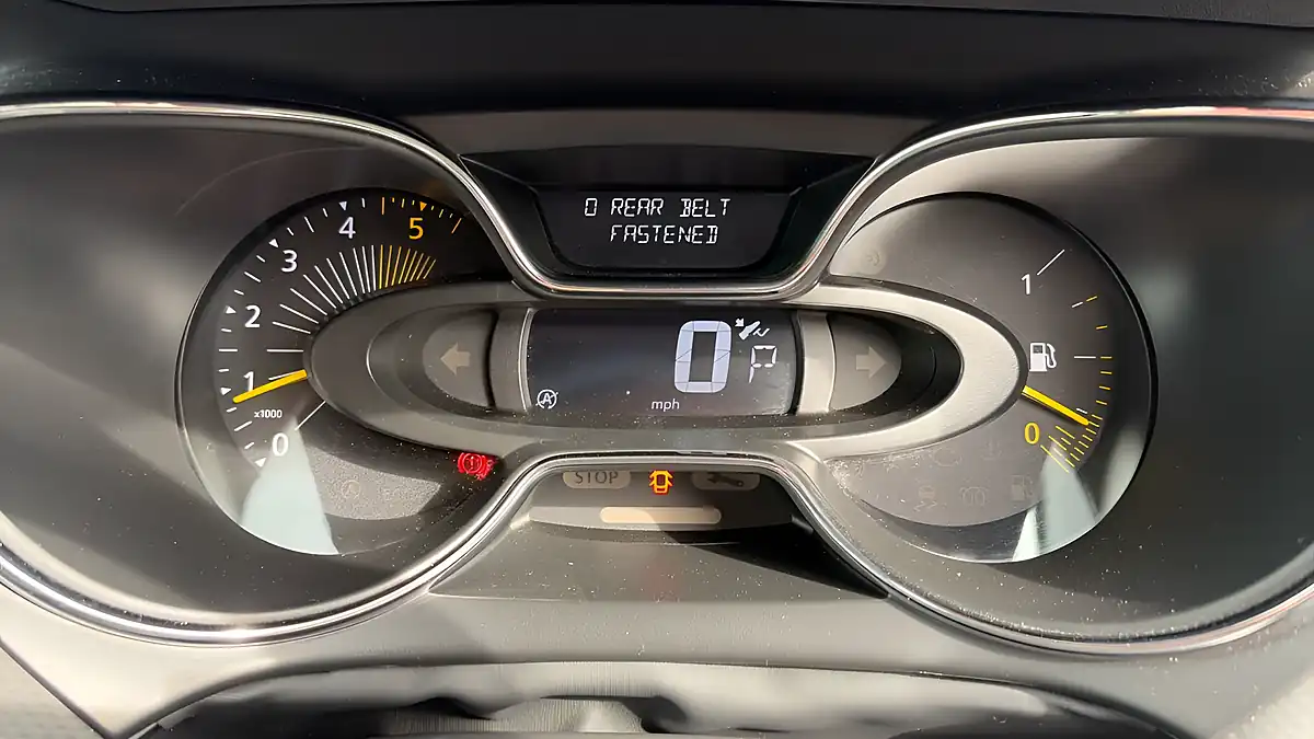 Used 2016 Renault Captur Dynamique Nav White - Interior and Exterior details 12