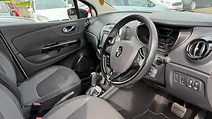 Used 2016 Renault Captur Dynamique Nav White - Interior and Exterior details 13