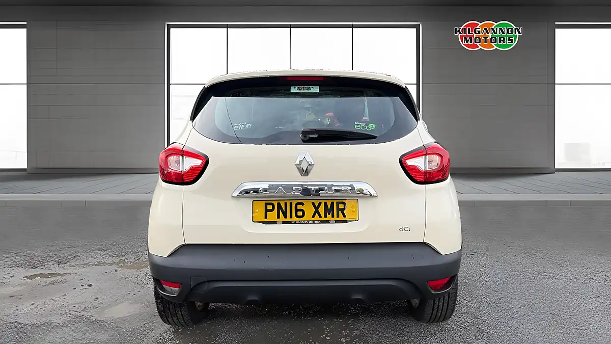 Used 2016 Renault Captur Dynamique Nav White - Interior and Exterior details 5