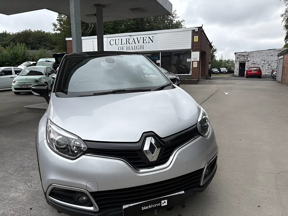 Used 2016 Renault Captur Dynamique S Nav Black - Front View