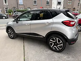 Used 2016 Renault Captur Dynamique S Nav Black - Interior and Exterior details 4