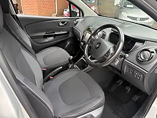Used 2016 Renault Captur Dynamique S Nav Black - Interior and Exterior details 5