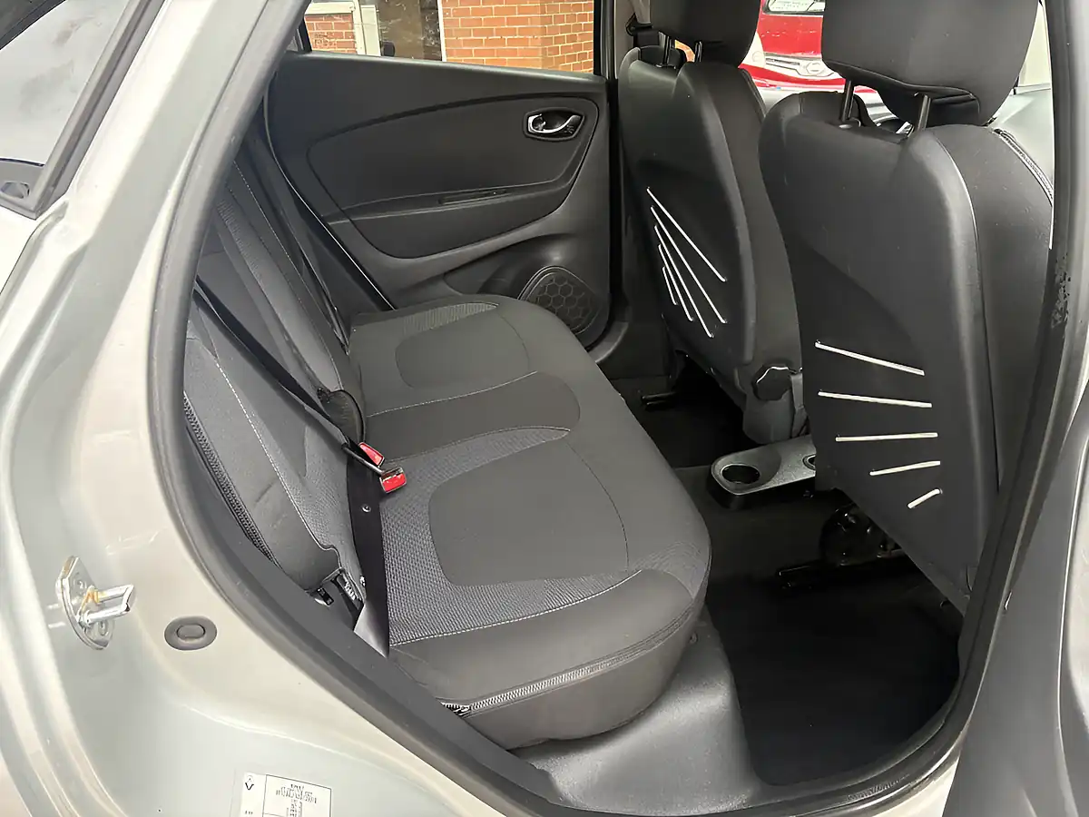 Used 2016 Renault Captur Dynamique S Nav Black - Interior and Exterior details 6