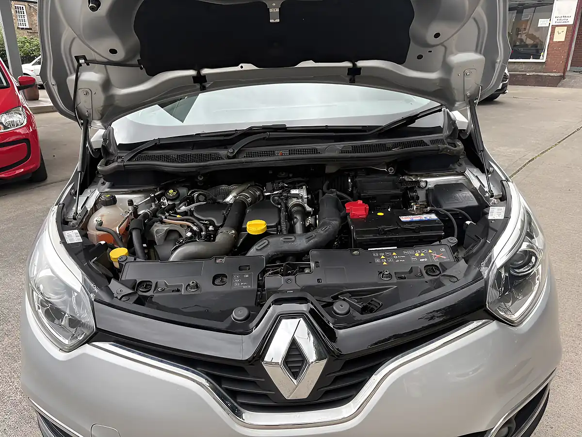 Used 2016 Renault Captur Dynamique S Nav Black - Interior and Exterior details 7