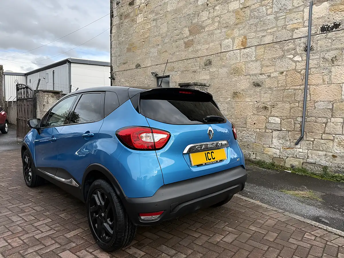 Used 2016 Renault Captur Dynamique S Nav Blue - Interior and Exterior details 14