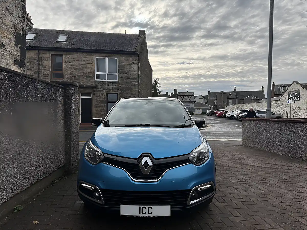 Used 2016 Renault Captur Dynamique S Nav Blue - Interior and Exterior details 5