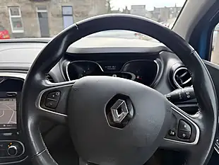 Used 2016 Renault Captur Dynamique S Nav Blue - Interior and Exterior details 9