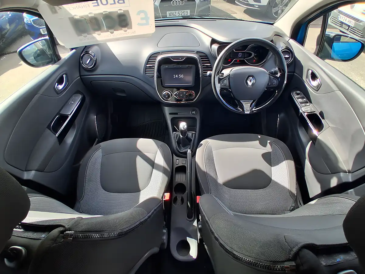 Used 2016 Renault Captur Dynamique S Nav Blue - Interior and Exterior details 11