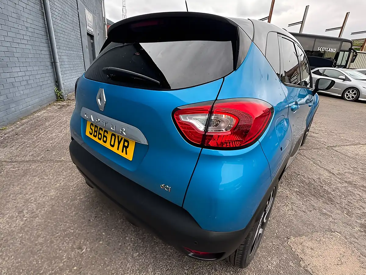 Used 2016 Renault Captur Dynamique S Nav Blue - Interior and Exterior details 10