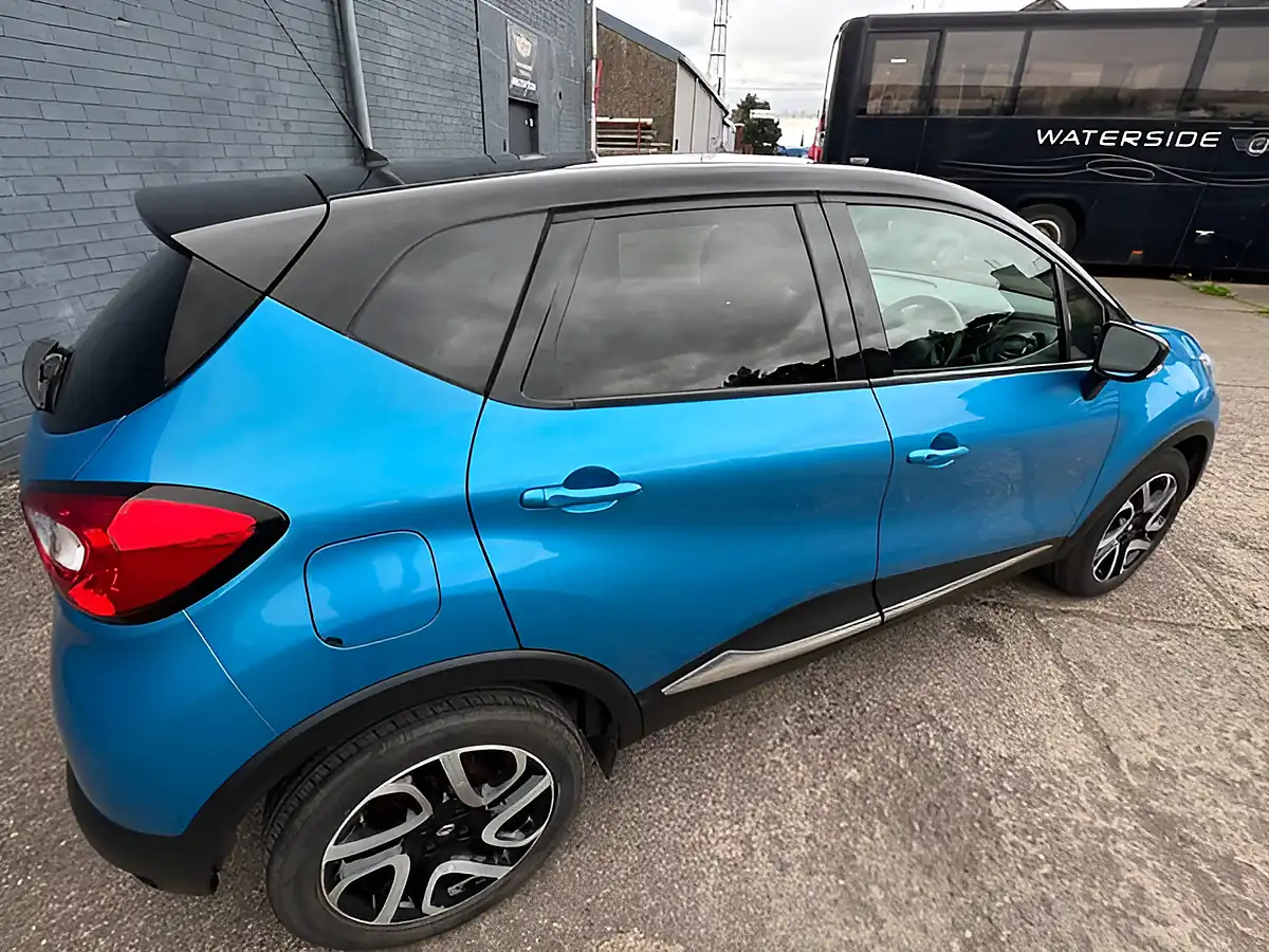 Used 2016 Renault Captur Dynamique S Nav Blue - Interior and Exterior details 11