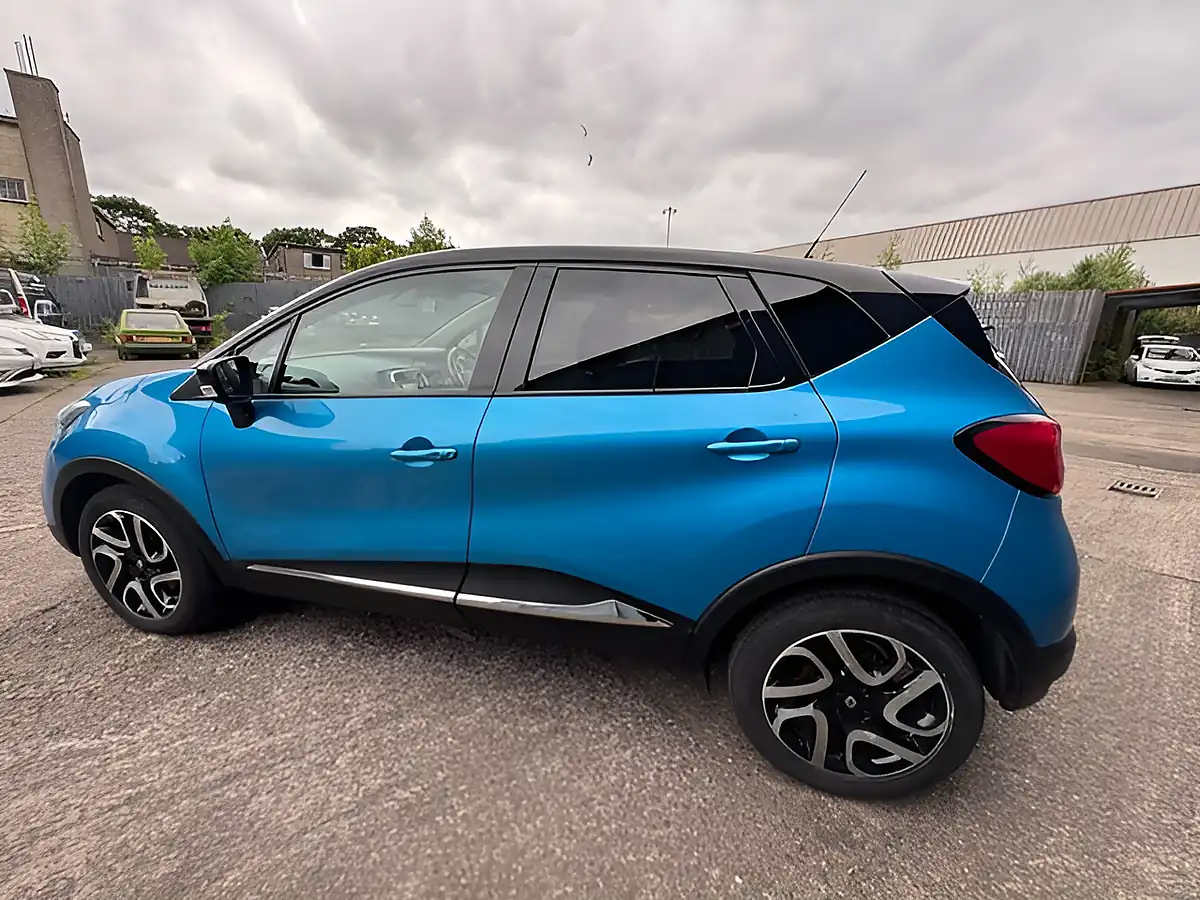 Used 2016 Renault Captur Dynamique S Nav Blue - Interior and Exterior details 18