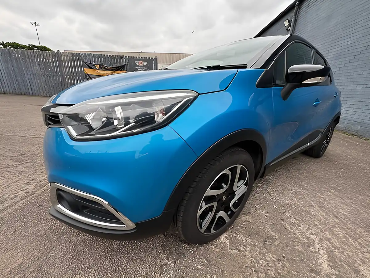 Used 2016 Renault Captur Dynamique S Nav Blue - Interior and Exterior details 20