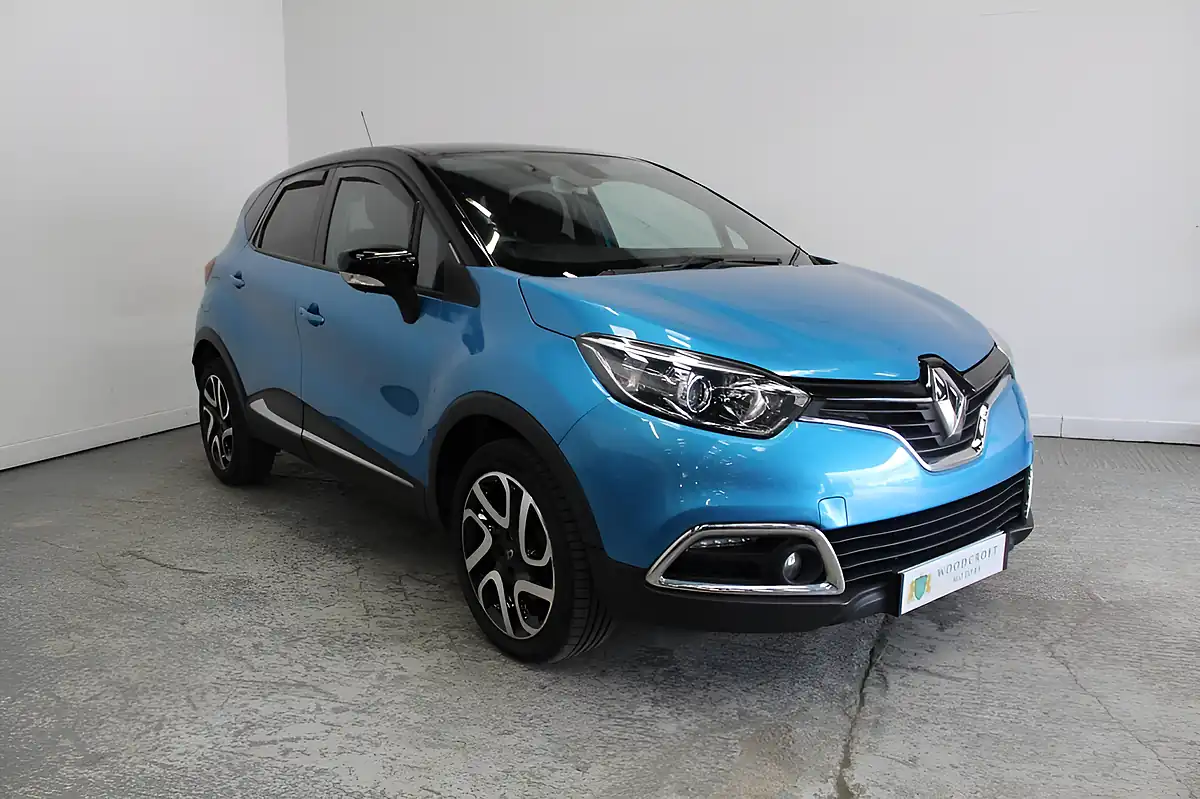 Used 2016 Renault Captur Dynamique S Nav Blue - Front View