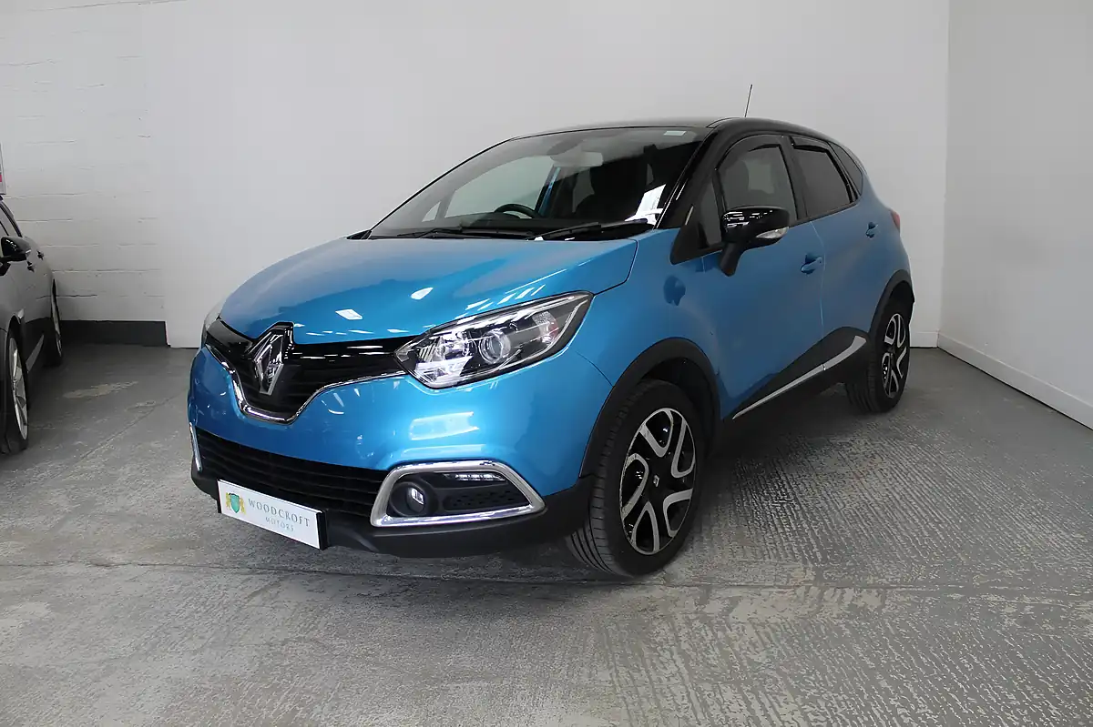 Used 2016 Renault Captur Dynamique S Nav Blue - Interior and Exterior details 3