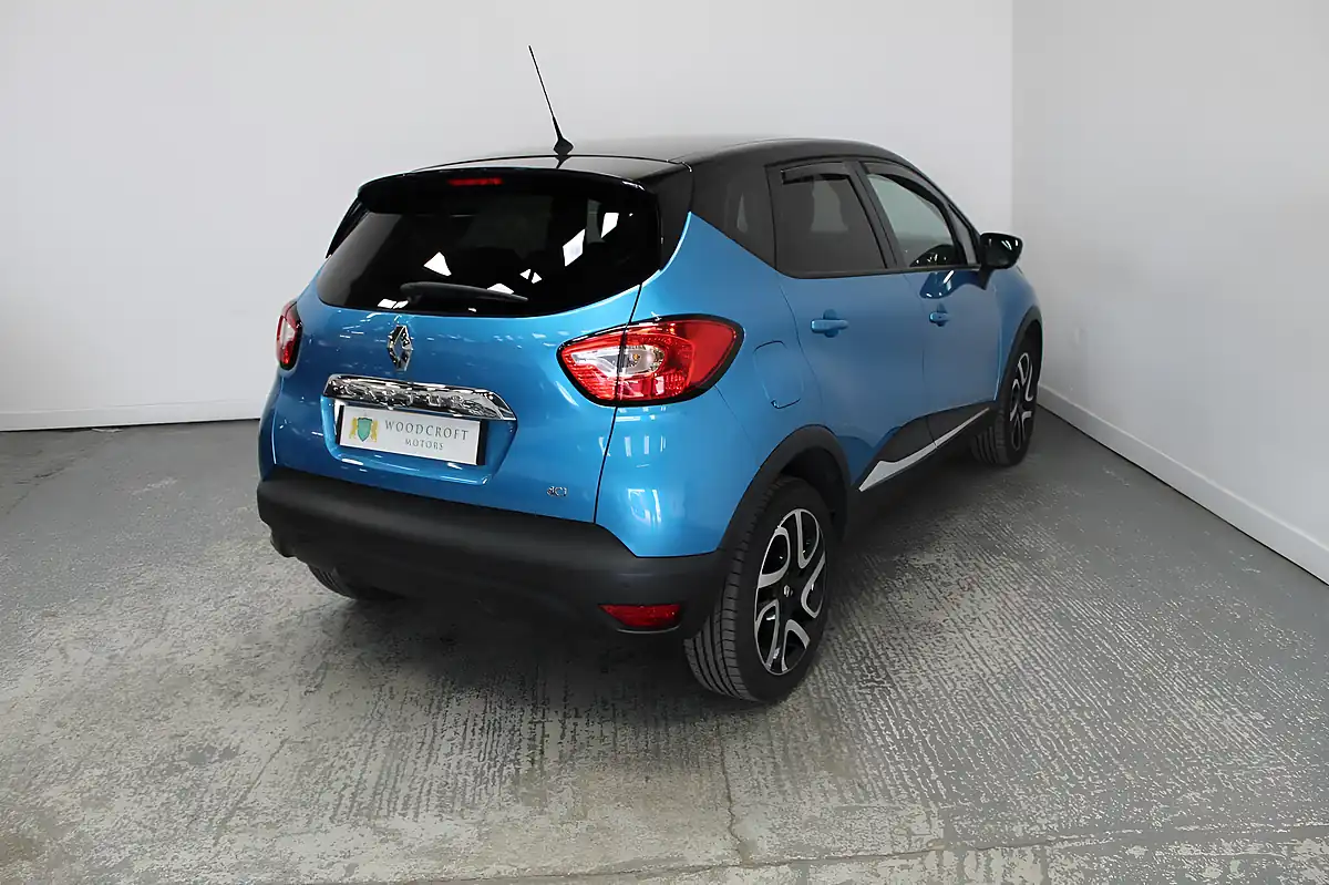 Used 2016 Renault Captur Dynamique S Nav Blue - Interior and Exterior details 7