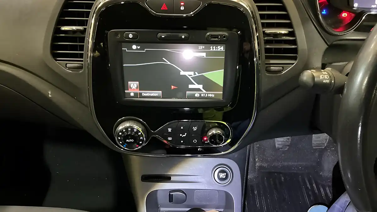 Used 2016 Renault Captur Dynamique S Nav Grey - Interior and Exterior details 11