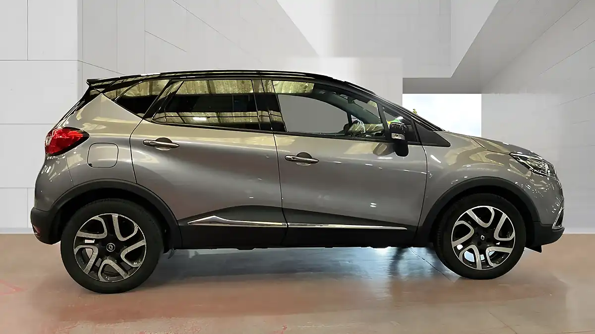 Used 2016 Renault Captur Dynamique S Nav Grey - Interior and Exterior details 5