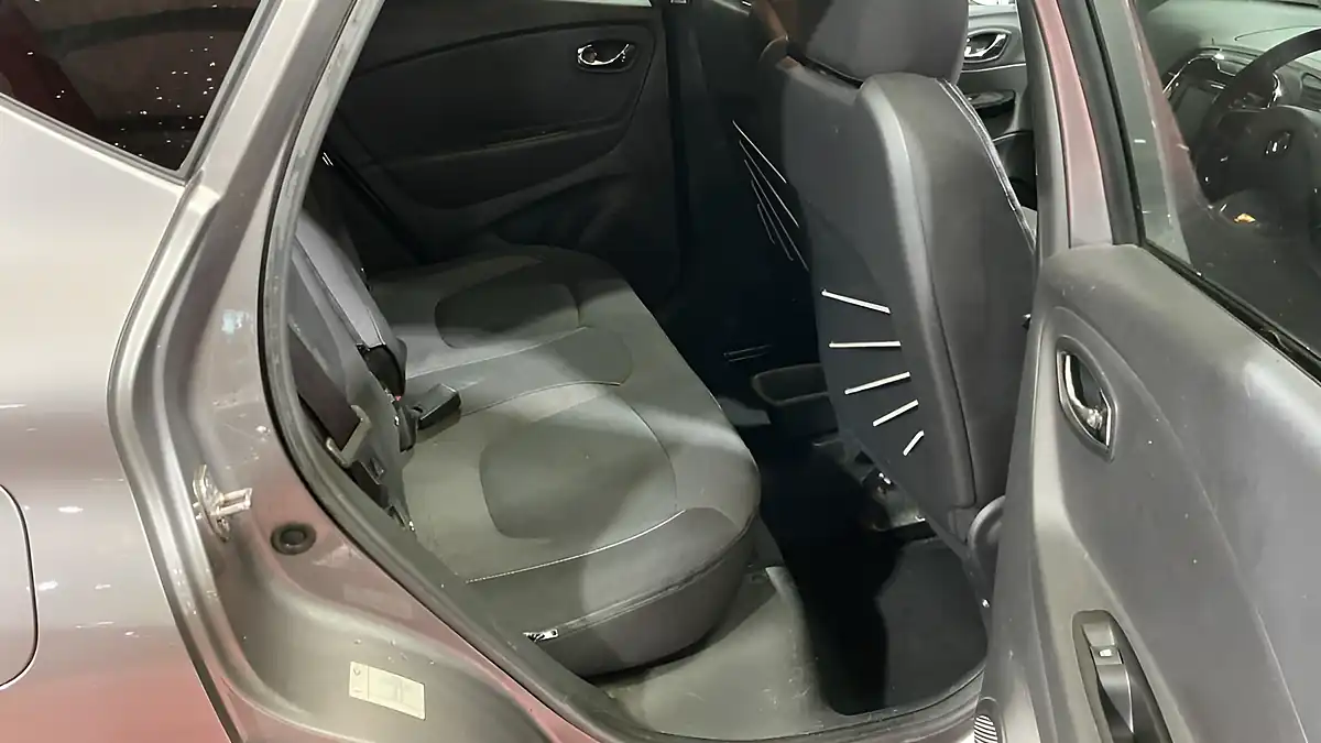 Used 2016 Renault Captur Dynamique S Nav Grey - Interior and Exterior details 8