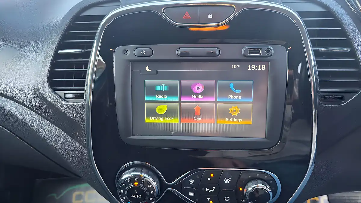 Used 2016 Renault Captur Dynamique S Nav - Interior and Exterior details 15