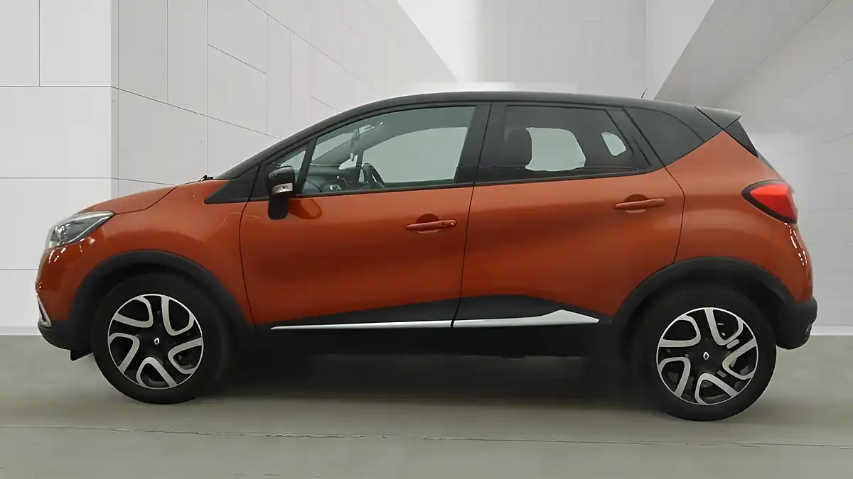Used 2016 Renault Captur Dynamique S Nav Orange - Interior and Exterior details 12
