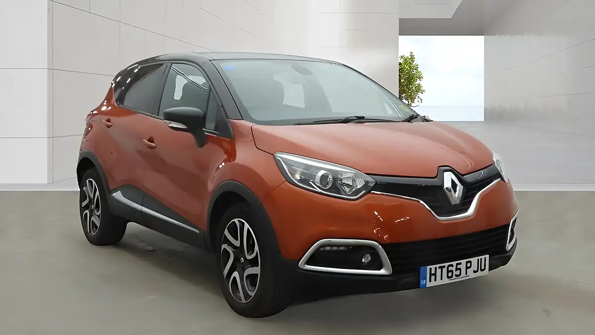 Used 2016 Renault Captur Dynamique S Nav Orange - Interior and Exterior details 7