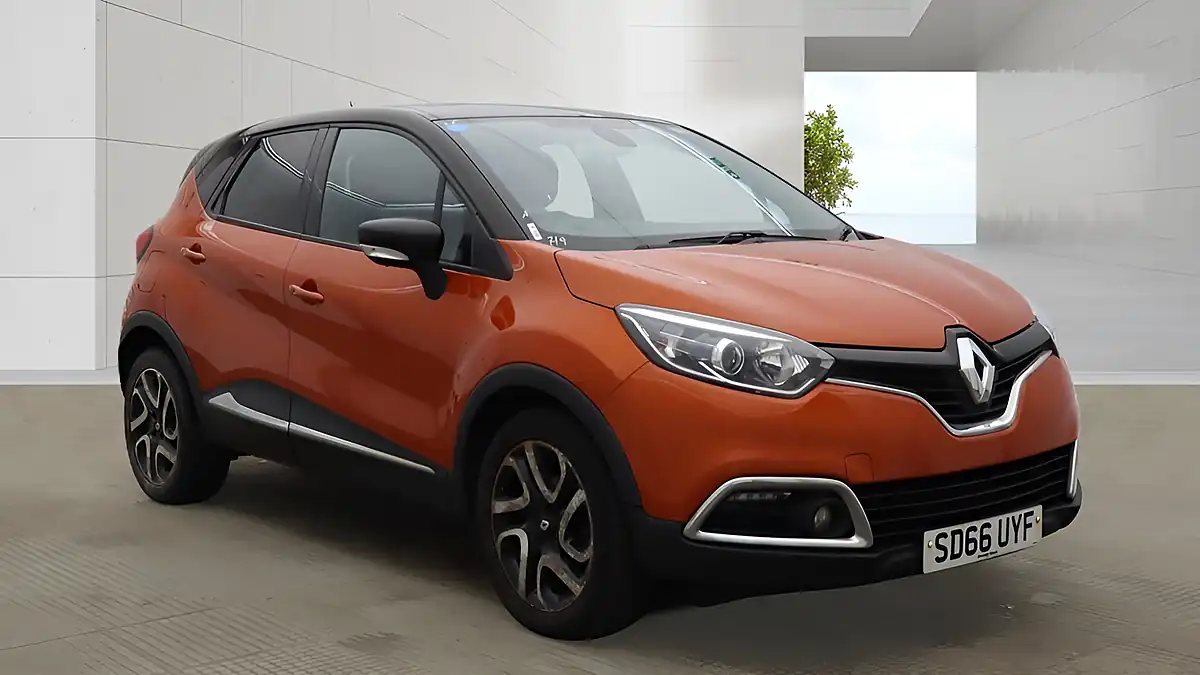 Used 2016 Renault Captur Dynamique S Nav Orange - Front View