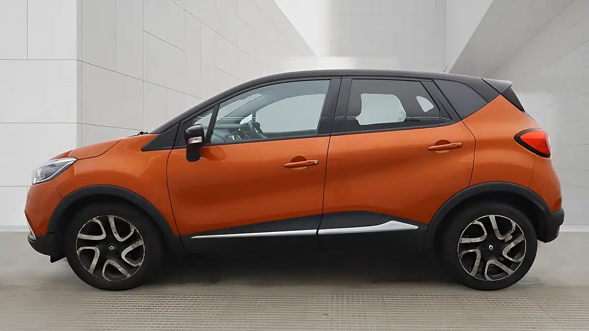 Used 2016 Renault Captur Dynamique S Nav Orange - Interior and Exterior details 6