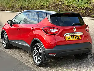 Used 2016 Renault Captur Dynamique S Nav Red - Interior and Exterior details 5