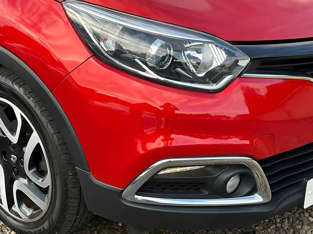 Used 2016 Renault Captur Dynamique S Nav Red - Interior and Exterior details 6