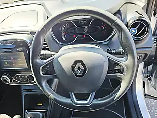 Used 2016 Renault Captur Dynamique S Nav Silver - Interior and Exterior details 13