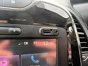 Used 2016 Renault Captur Dynamique S Nav Silver - Interior and Exterior details 14