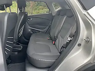 Used 2016 Renault Captur Dynamique S Nav Silver - Interior and Exterior details 17