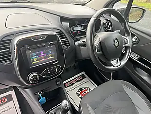 Used 2016 Renault Captur Dynamique S Nav Silver - Interior and Exterior details 19
