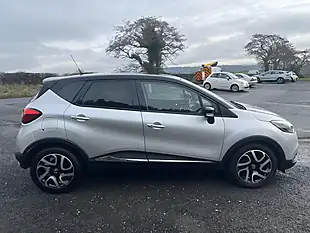 Used 2016 Renault Captur Dynamique S Nav Silver - Interior and Exterior details 6
