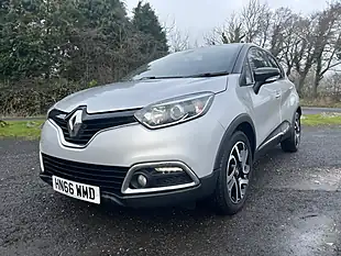 Used 2016 Renault Captur Dynamique S Nav Silver - Interior and Exterior details 9