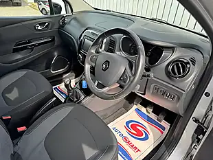 Used 2016 Renault Captur Dynamique S Nav Silver - Interior and Exterior details 16
